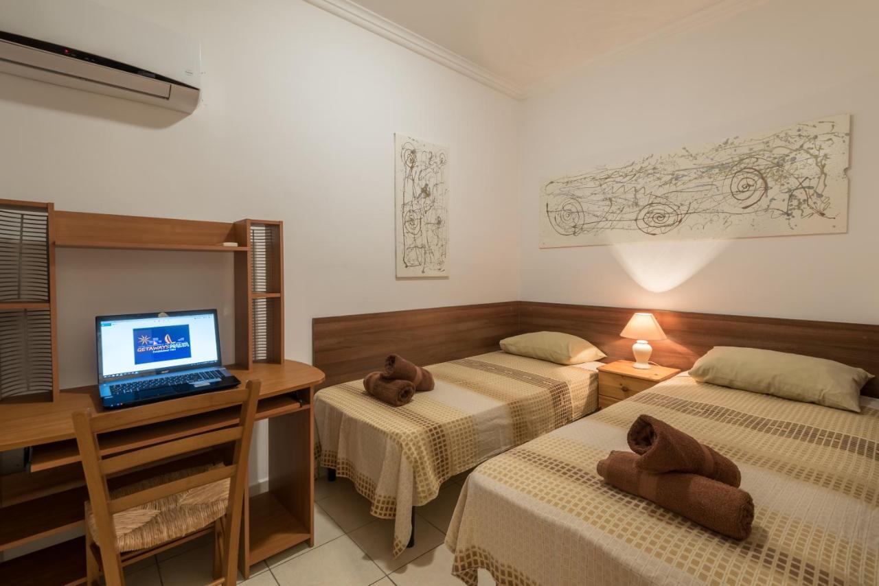 Spinola Bay Top Floor Seafront 3 Bedroom Apartment With Panoramic Sea Views - By Getawaysmalta Saint Julian's Bagian luar foto
